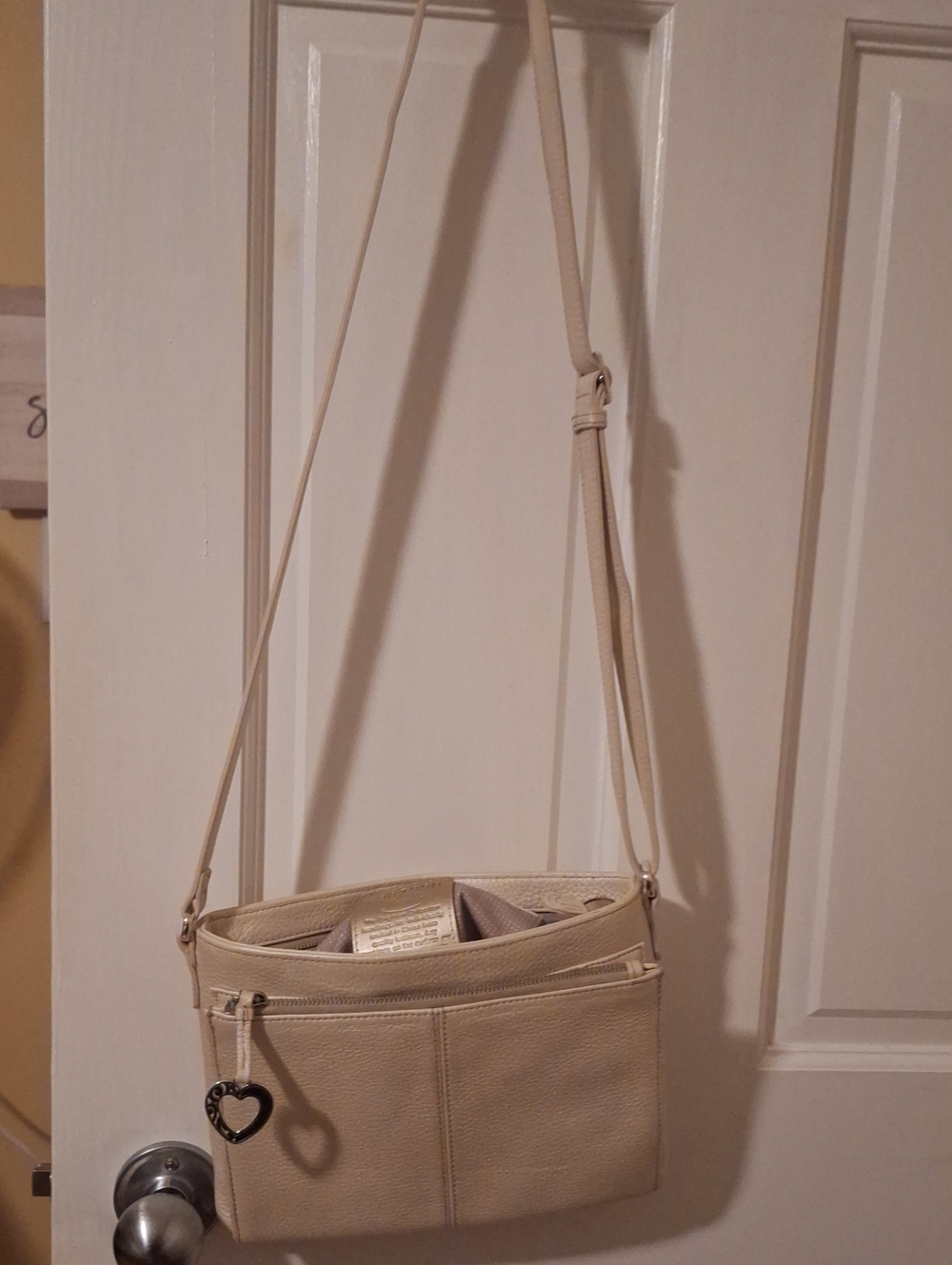 Classic Brighton Cream Leather Crossbody Bag